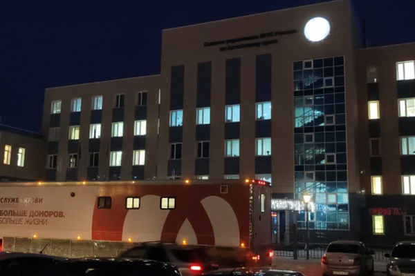 Алтайские спасатели стали донорами крови